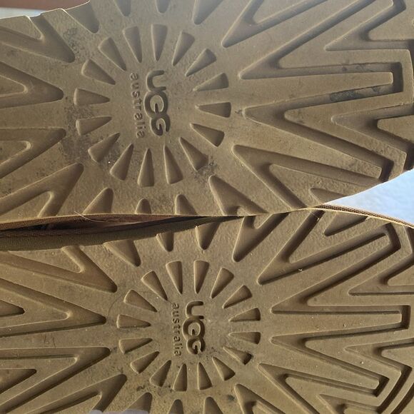 UGG Genuine Sheepskin Upper and Lining Boots Size 6 - Picture 8 of 10